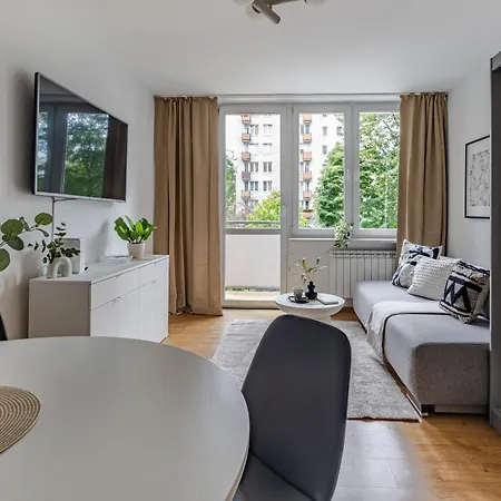 Saska Kepa Near National Stadium With Balcony By Mia 아파트 *