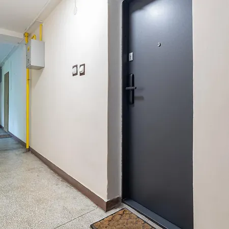 Saska Kepa Near National Stadium With Balcony By Mia 아파트